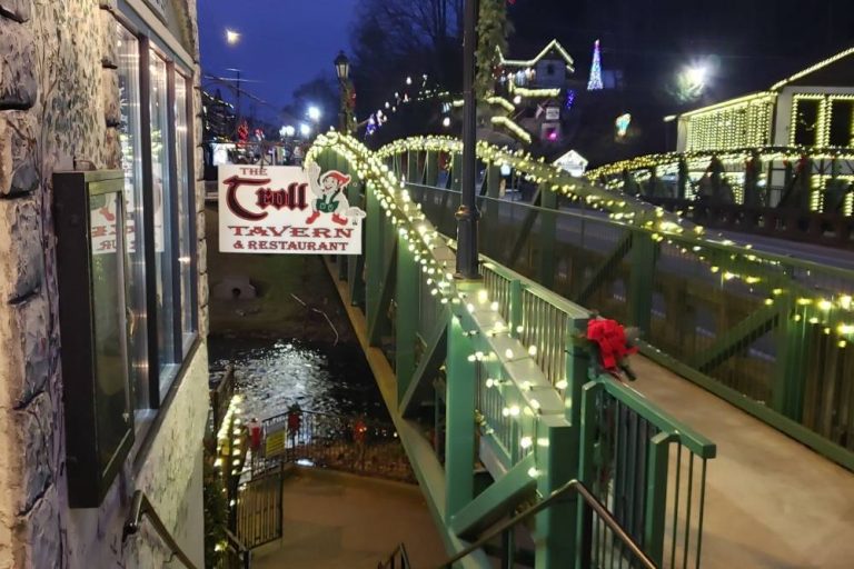 16 Best Ways to Experience Christmas in Helen GA in 2023 (for Cheap